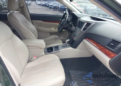 2011 Subaru Outback 2.5I Limited z USA, uszkodzony, nr VIN 4S4BRCJC9B3445407